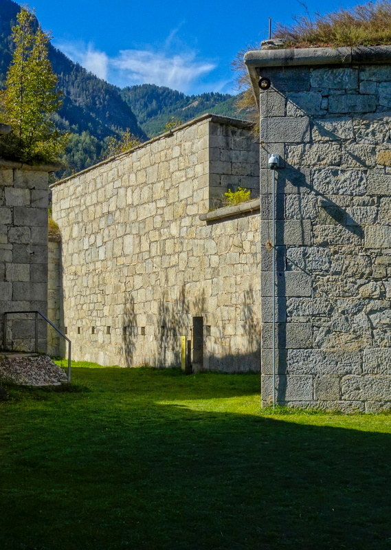 2025-10-03  13-46-01